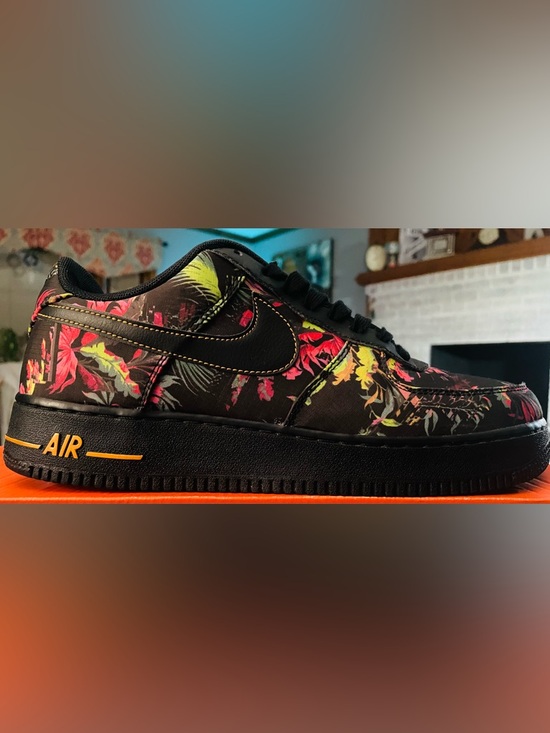 Nike Air Force Other - Nike Air Force 1'07
LV8 “Floral Pack” Mens 10
$199